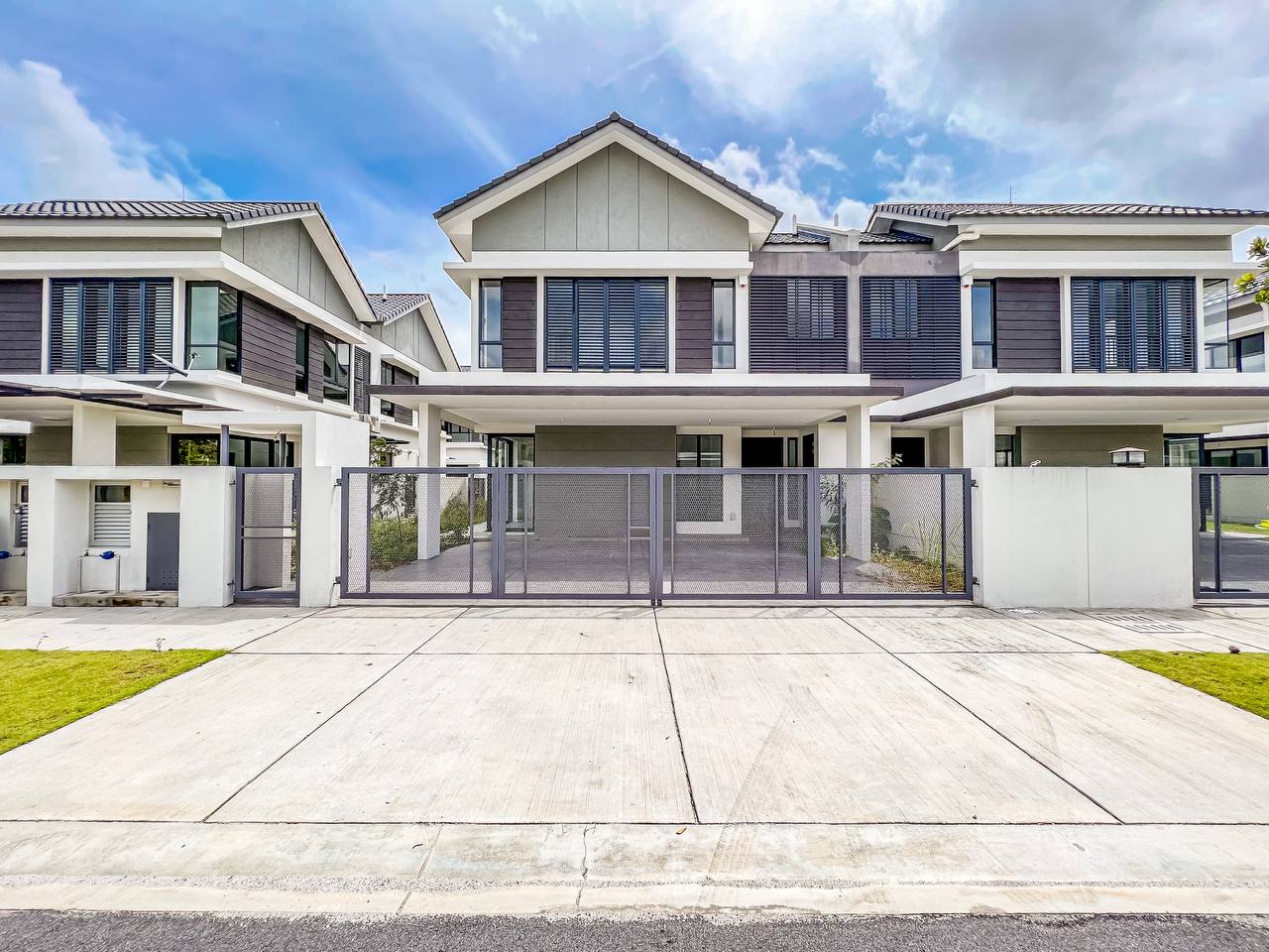 Double Storey Semi-D Reesia Elmina Gardens