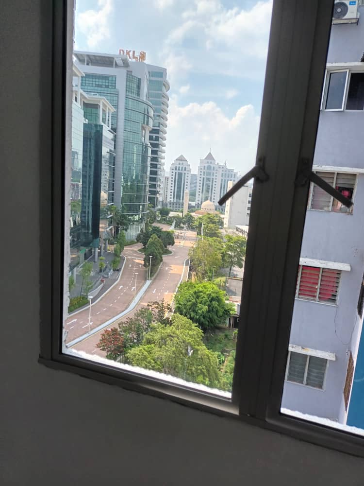 Blok 21 Taman Bukit Angkasa Pantai Dalam - photo 7