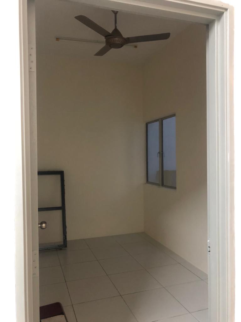 TOWNHOUSE GROUND FLOOR PUNCAK ALAM FOR RENT - photo 4