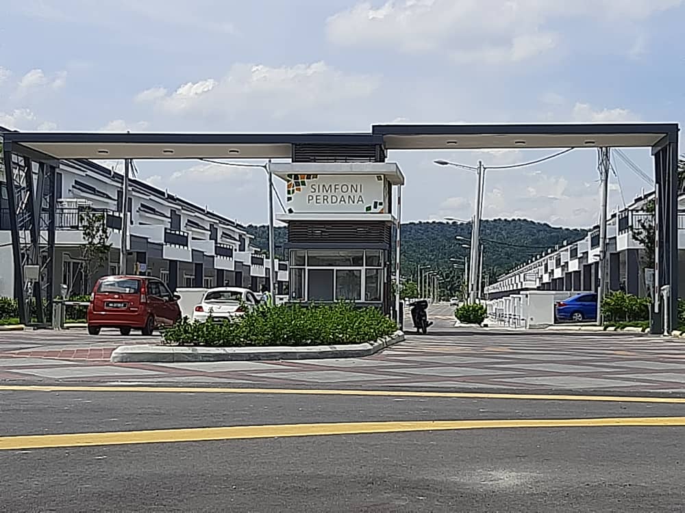TOWN HOUSE PUNCAK ALAM FOR RENT - photo 7