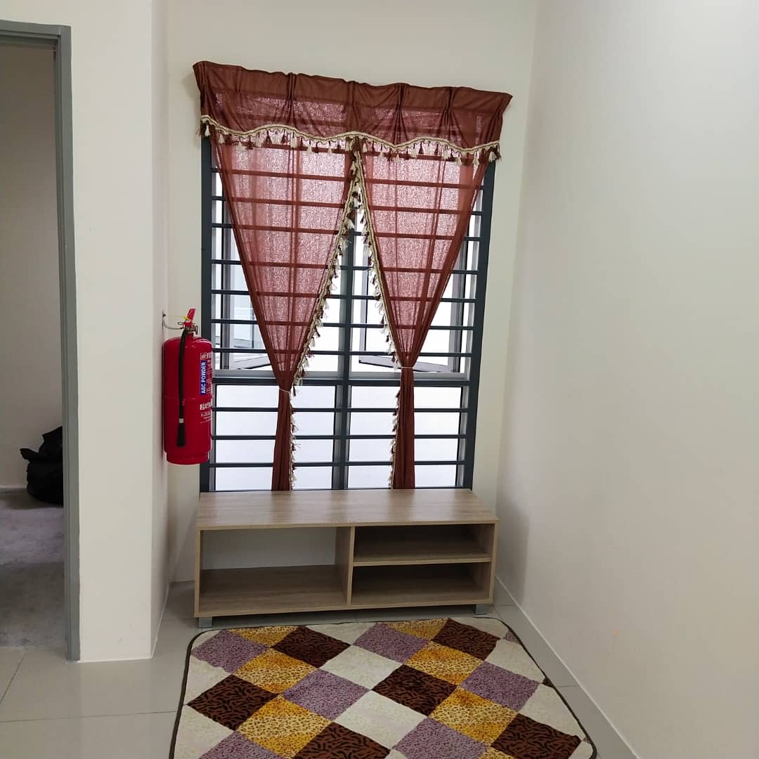TOWN HOUSE PUNCAK ALAM FOR RENT - photo 9