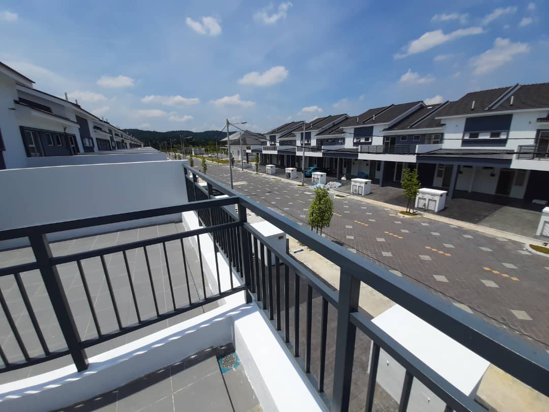 TOWN HOUSE PUNCAK ALAM FOR RENT - photo 10