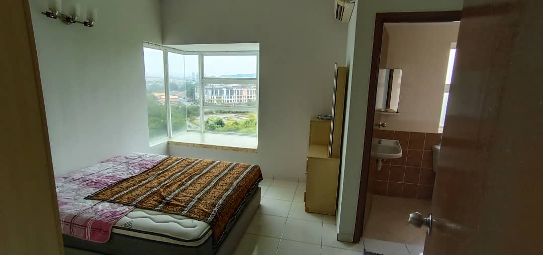 DESA IMPIANA CONDO PUCHONG FOR SALE - photo 2