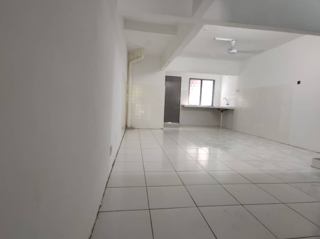 NEW 3 storey landed house Seksyen 25 For Sale
