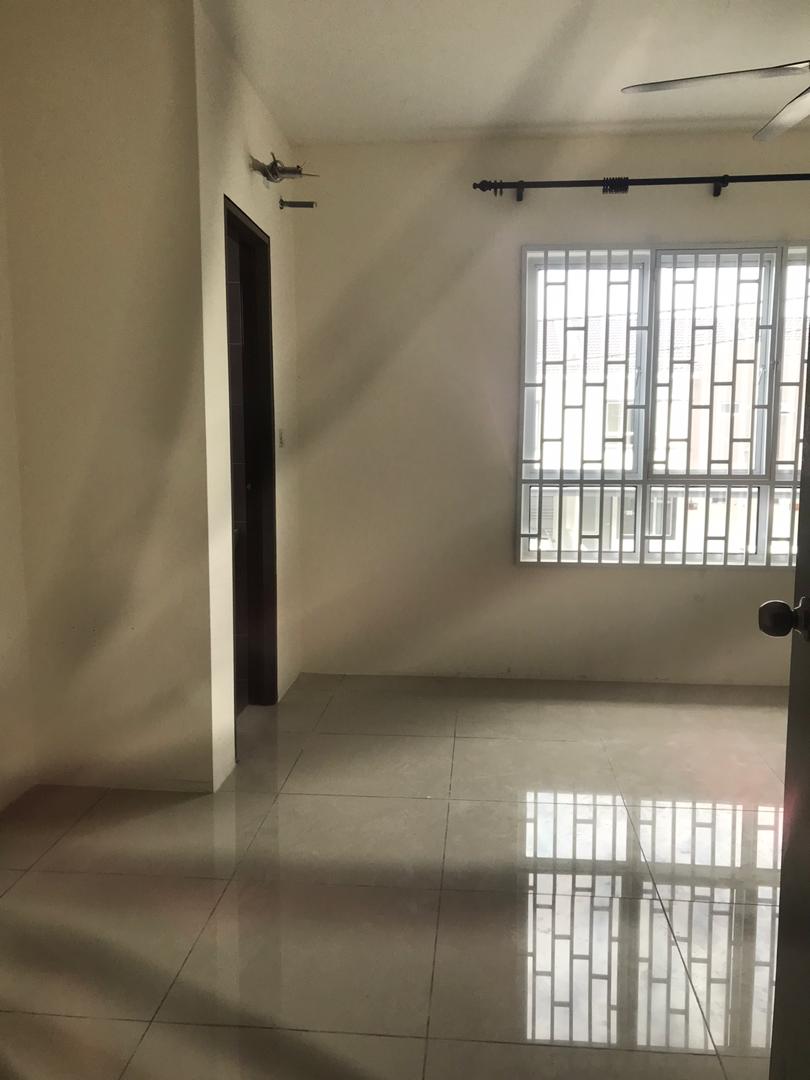 TERRACE DOUBLE STOREY PUNCAK ALAM FOR RENT - photo 3