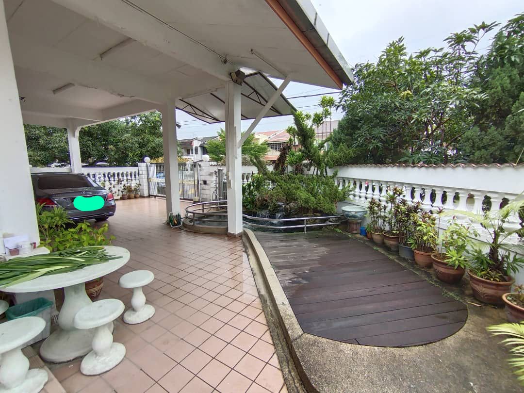 loh corner taman bukit maluri - photo 4