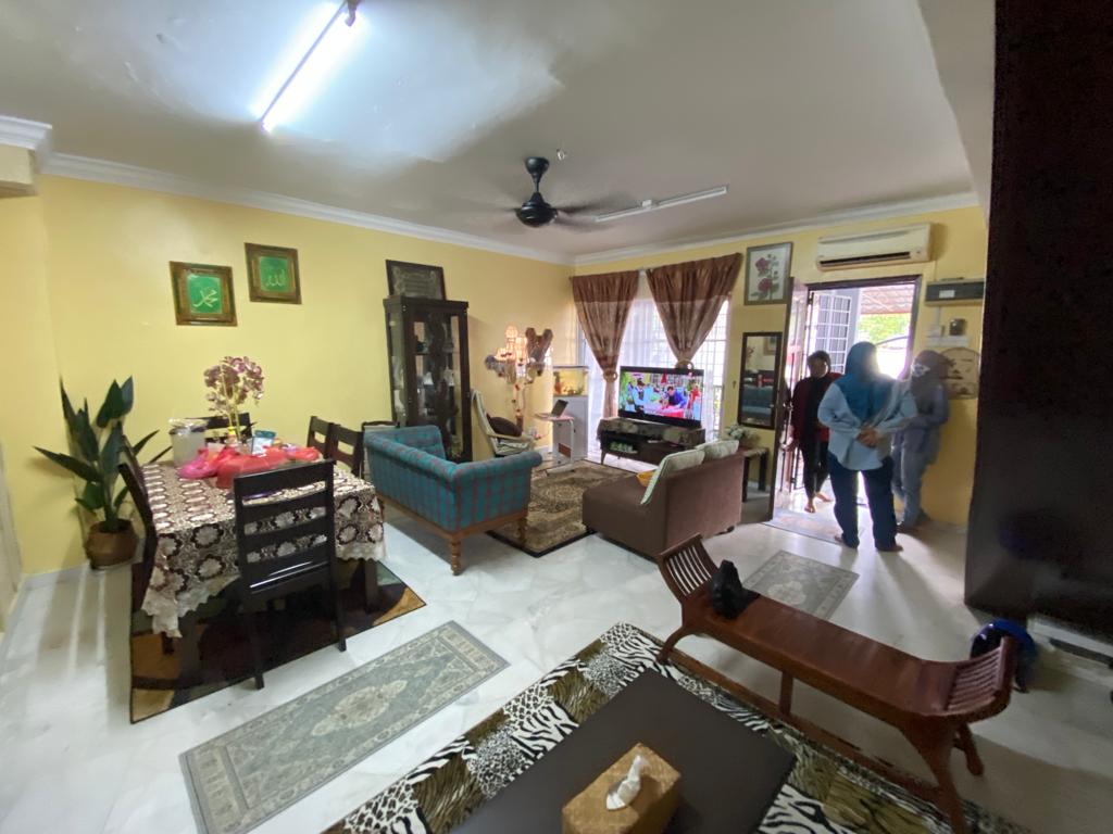 Taman bukit indah - photo 2