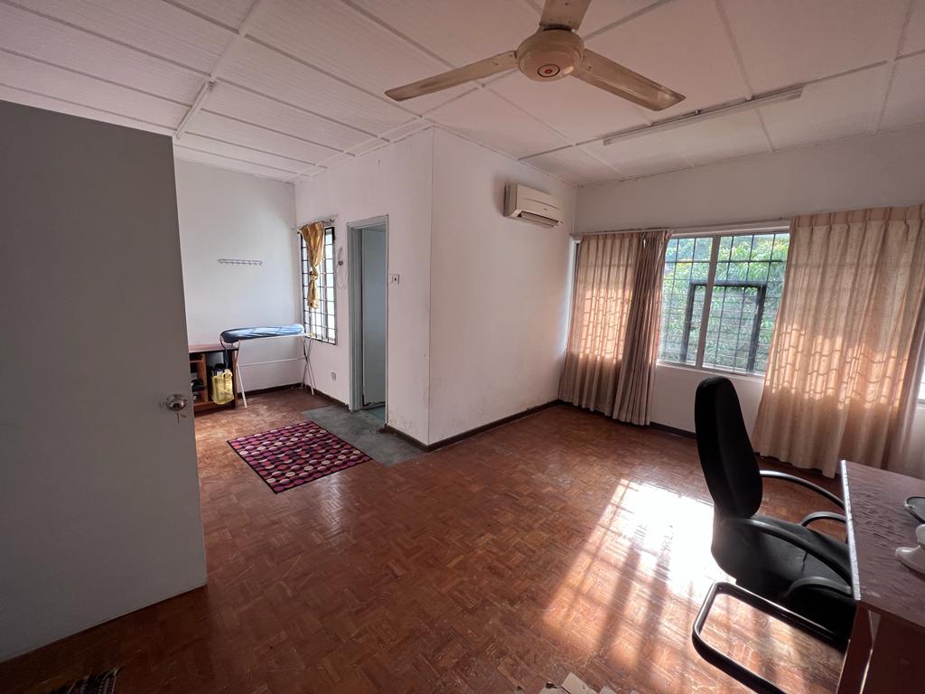 Taman Kelab Ukay - photo 10