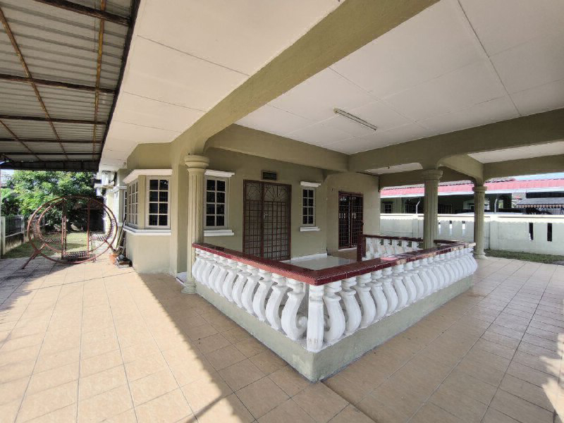Rumah Banglo Setingkat di Desa Manjung Untuk Dijual - photo 4