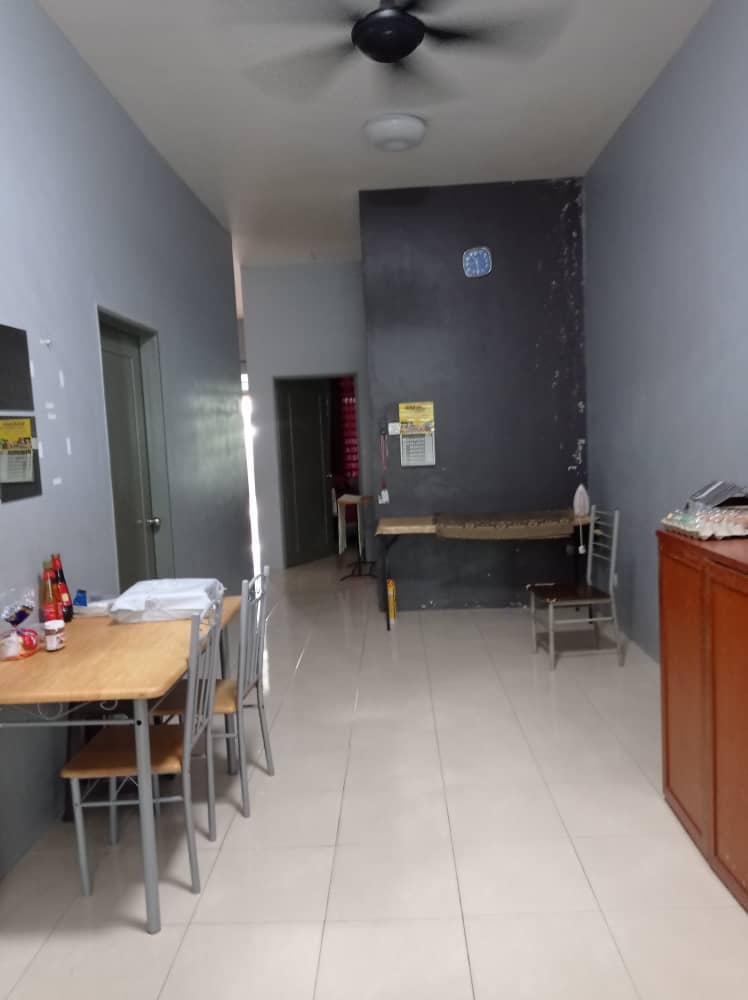 Teres Setingkat Besar di Taman Putra Permai - photo 3