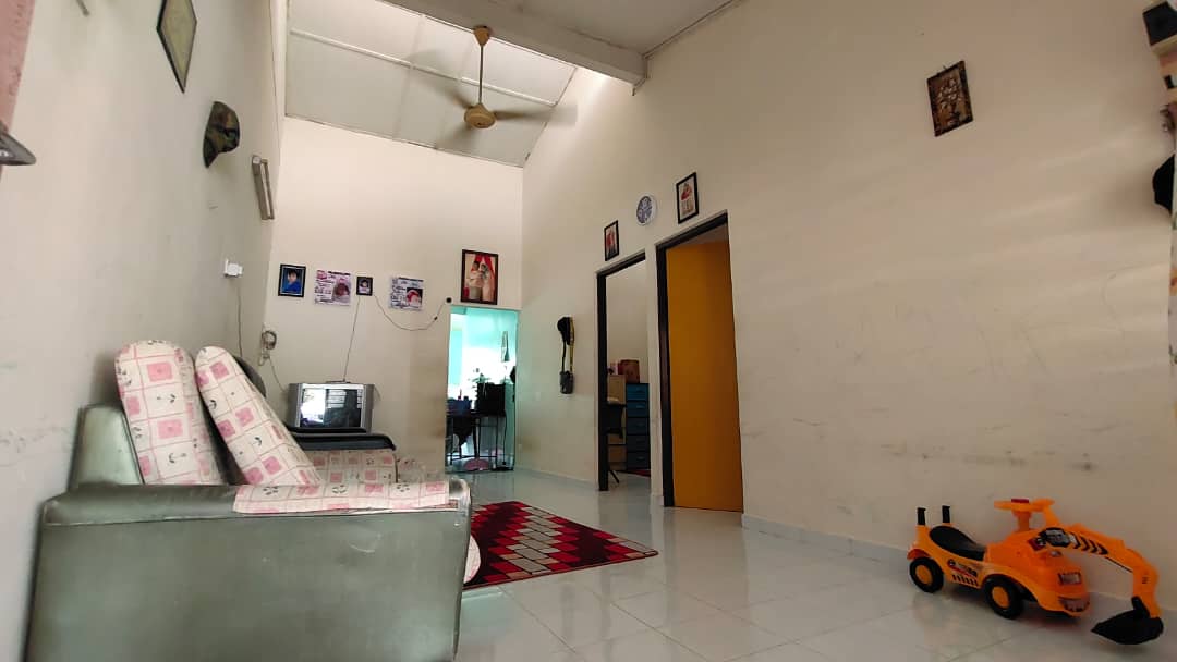 Single Storey Terrace Taman Gunung View - photo 3