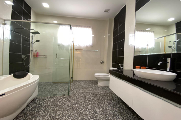 Fully Furnished Double Storey Bungalow, Meru Hills - photo 12