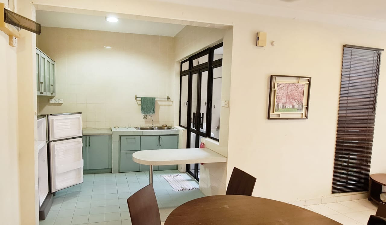 Fully Furnished Meru Golf Vista Apartment - photo 2
