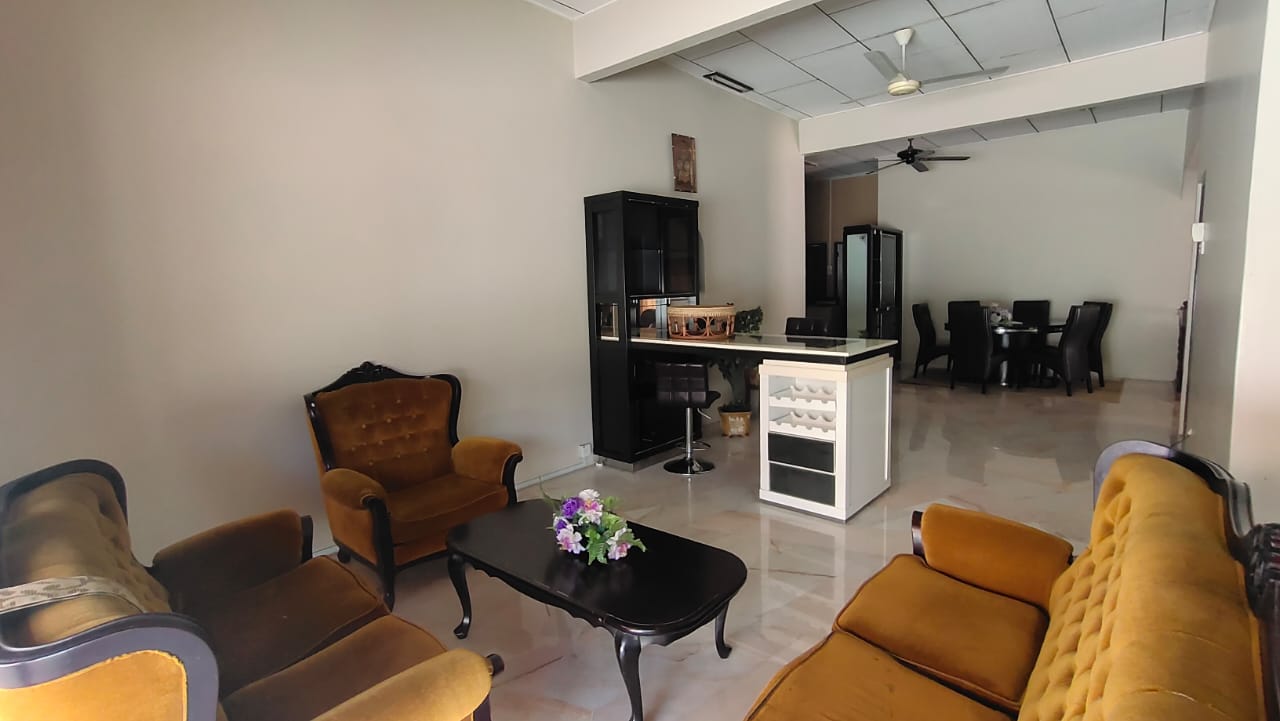 Well Maintain Single Storey Bungalow Bukit Meru - photo 4