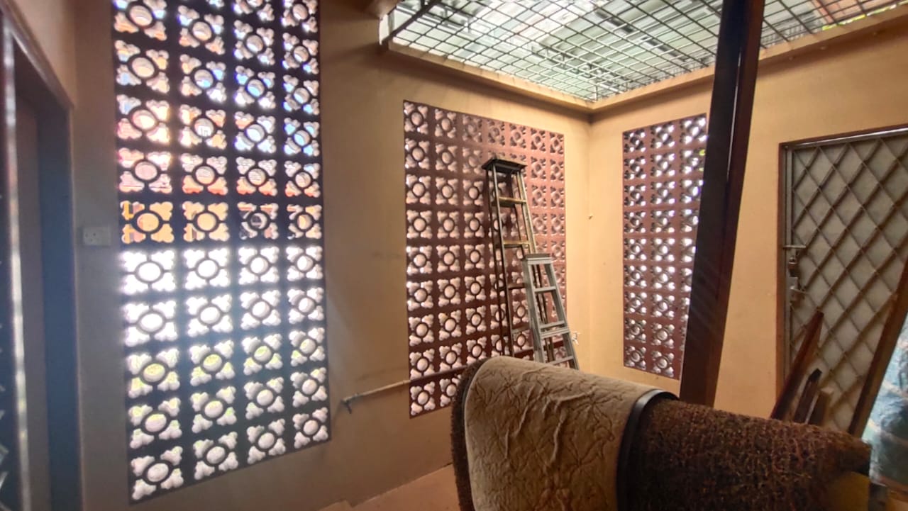 Well Maintain Single Storey Bungalow Bukit Meru - photo 11