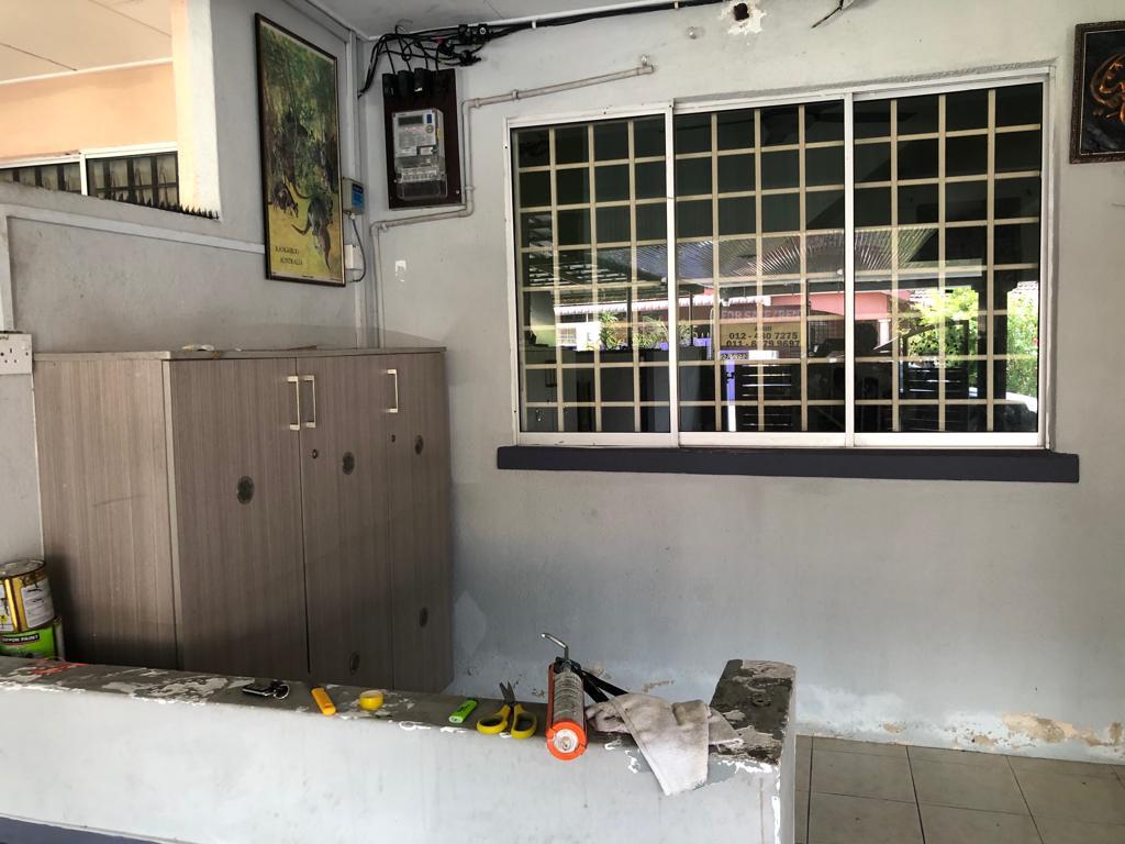 Teres Dua Tingkat Halaman Meru Permai - photo 3
