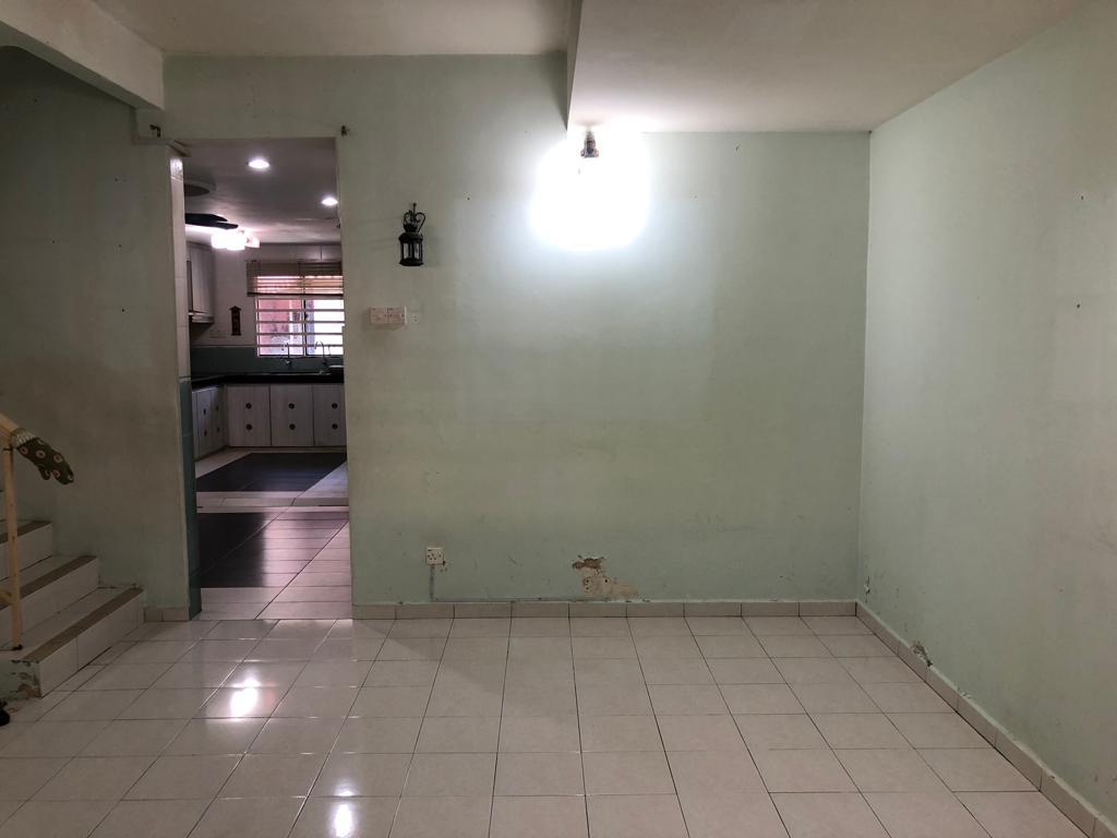 Teres Dua Tingkat Halaman Meru Permai - photo 4