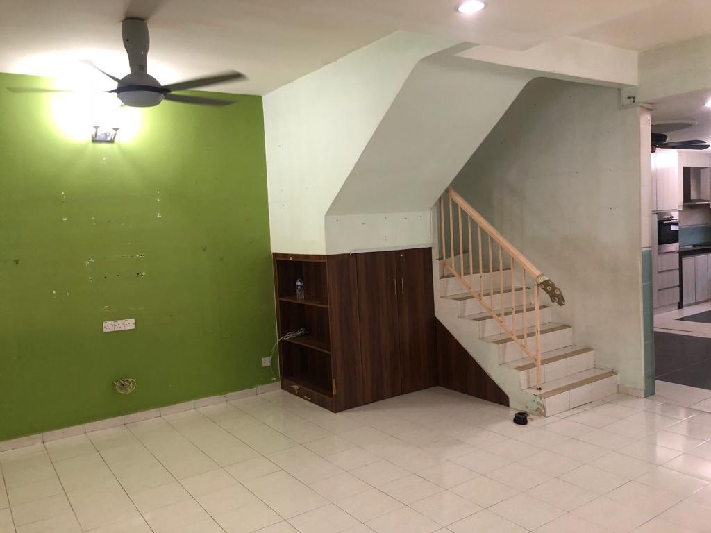 Teres Dua Tingkat Halaman Meru Permai - photo 5