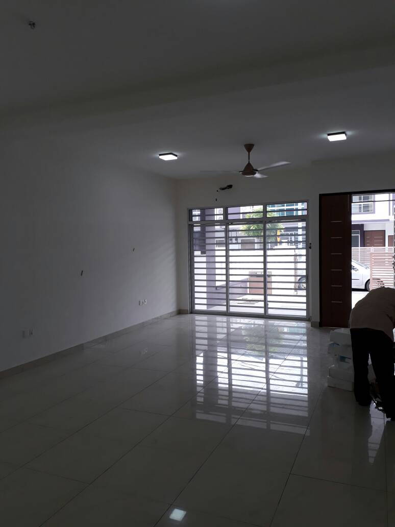 Double Storey Terrace Meru Perdana 2 - photo 2