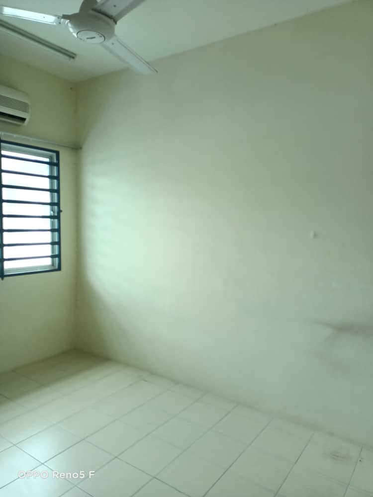 Double Storey Terrace at Meru Suria Opposite Field - photo 4