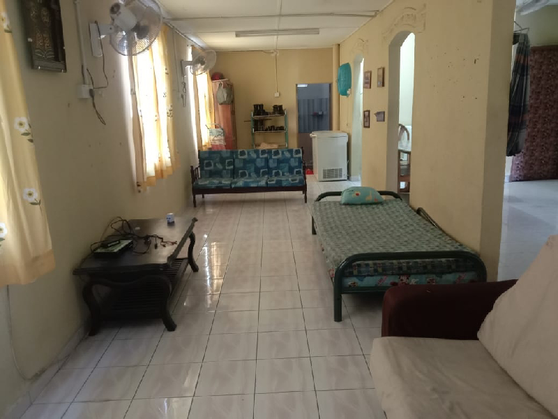 Single Storey Terrace, Taman Sri Raia - photo 3