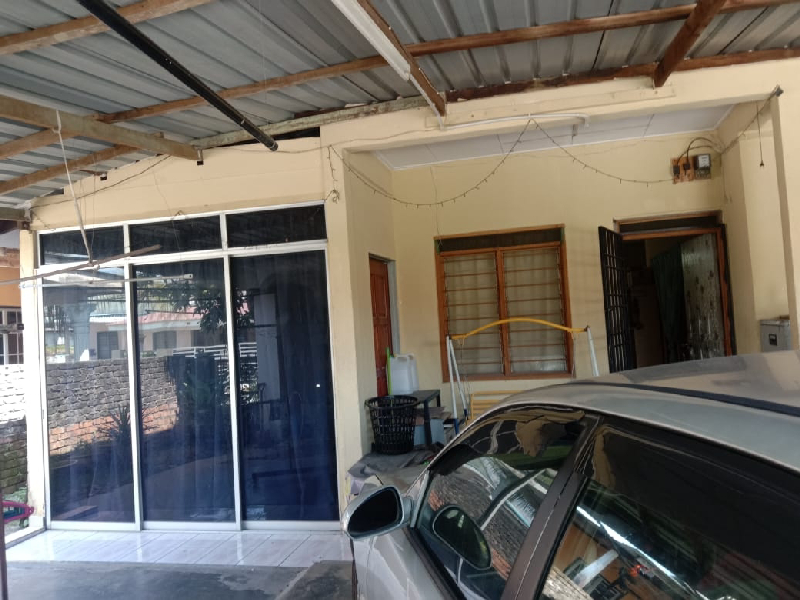 Single Storey Terrace, Taman Sri Raia - photo 12