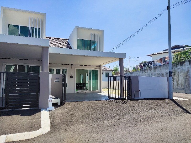 Brand New Single Storey Corner Taman Lapangan Saujana - photo 2
