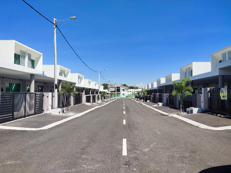 Brand New Single Storey Corner Taman Lapangan Saujana - photo 3