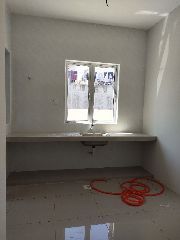 Brand New Single Storey Corner Taman Lapangan Saujana - photo 9