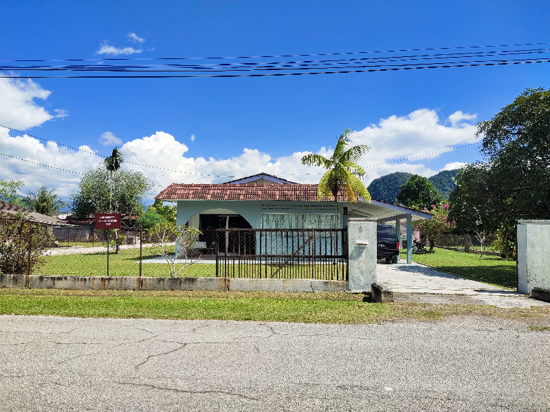 Bungalow Open Title, Huge Land at Rapat Setia - photo 3
