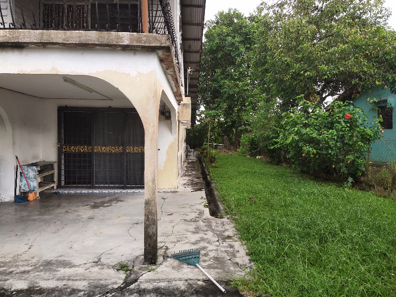 Taman Meru 1B, Old Bungalow for Sale - photo 2