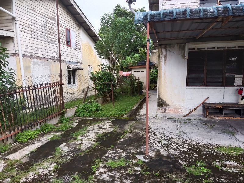 Taman Meru 1B, Old Bungalow for Sale - photo 3