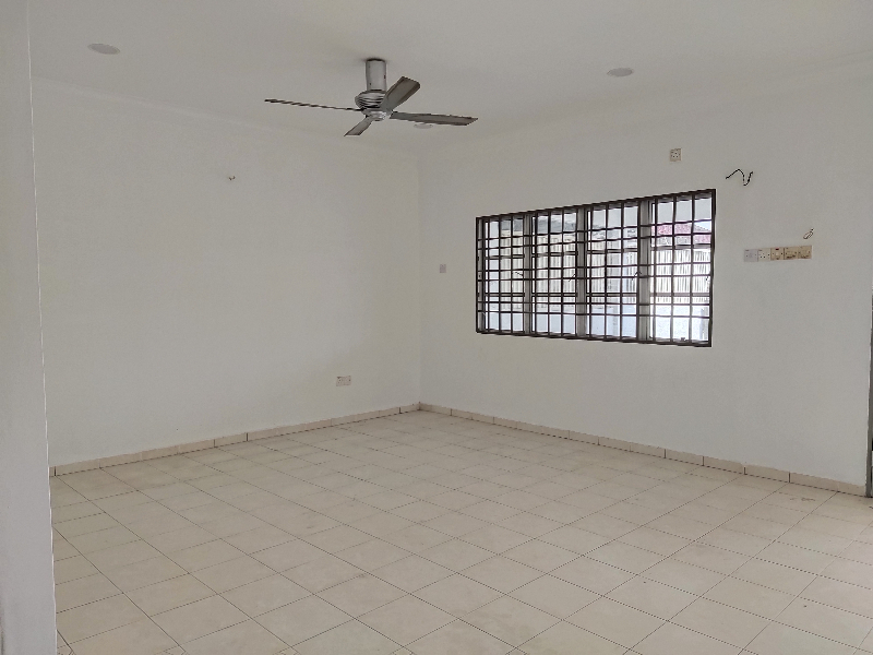 Fully Refurbished Double Storey Facing Playground Lintasan Pegoh, Pengkalan - photo 5