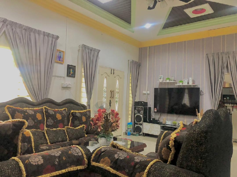 Tanah berserta rumah 3 pintu dan kedai - photo 4
