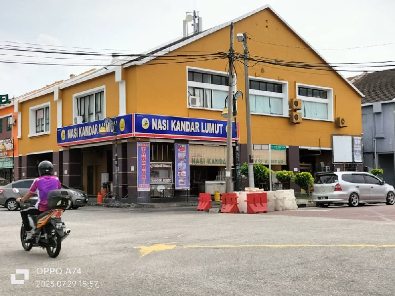 Corner Shop At Lumut Town - photo 2