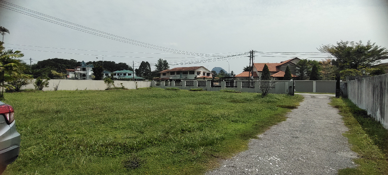 Bungalow Opposite Pantai Hospital Ipoh - photo 2