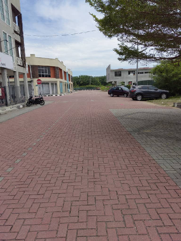 4 unit adjoining, Manjung Point 3 Storey Shop - photo 4
