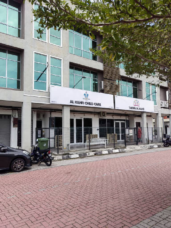 4 unit adjoining, Manjung Point 3 Storey Shop - photo 6