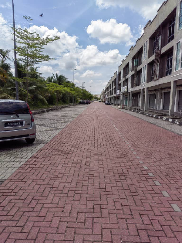 4 unit adjoining, Manjung Point 3 Storey Shop - photo 7