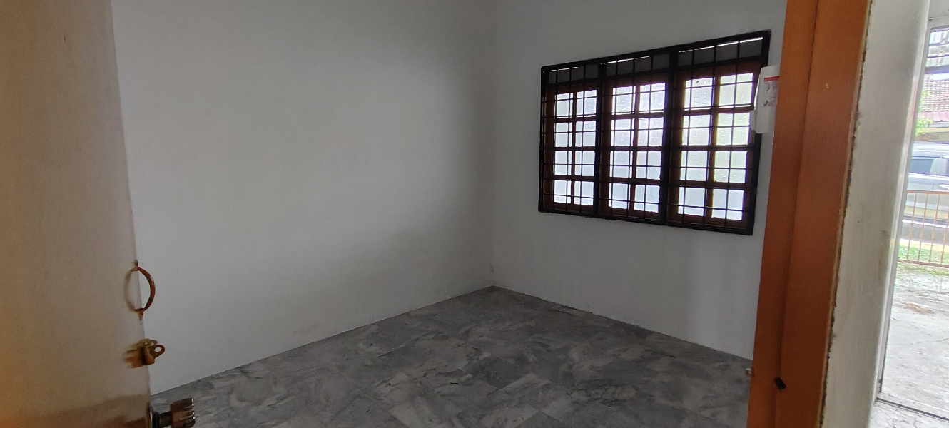Single Storey Low Cost Medan Lapangan Sentosa - photo 5
