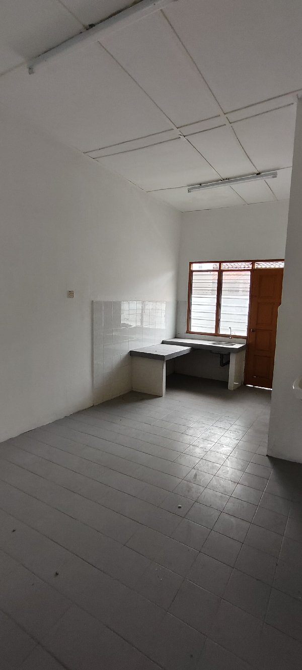 Single Storey Low Cost Medan Lapangan Sentosa - photo 7