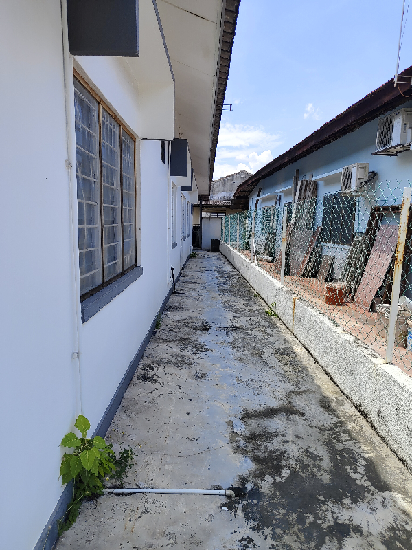 Single Storey Bungalow Kg Baru Lahat - photo 5
