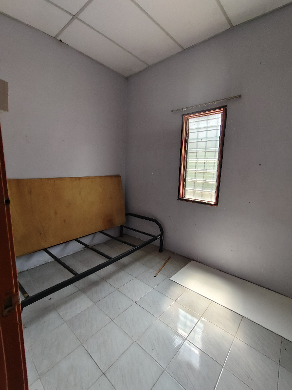 Single Storey Taman Iskandar Perdana - photo 10