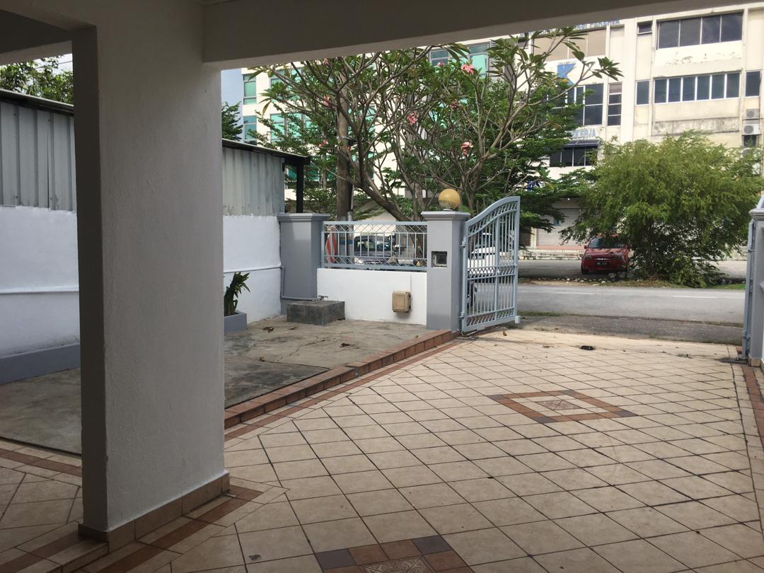 FOR RENT DOUBLE STOREY RENOVATED SS19 SUBANG JAYA - photo 2