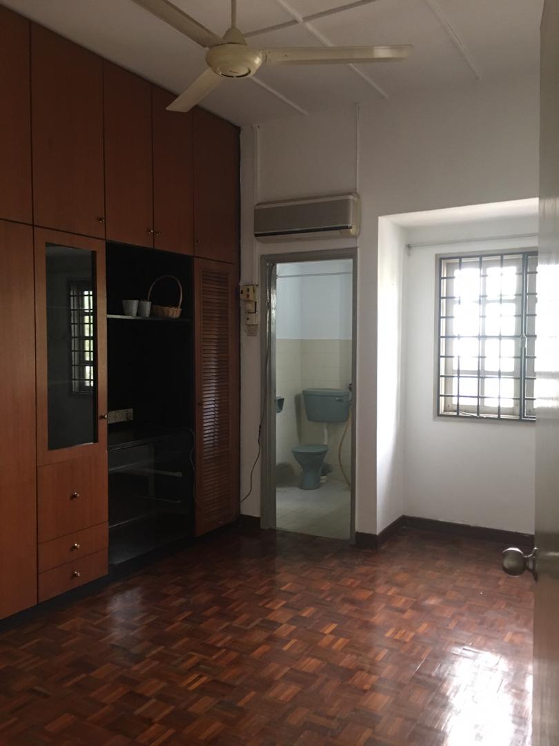 FOR RENT DOUBLE STOREY RENOVATED SS19 SUBANG JAYA - photo 4