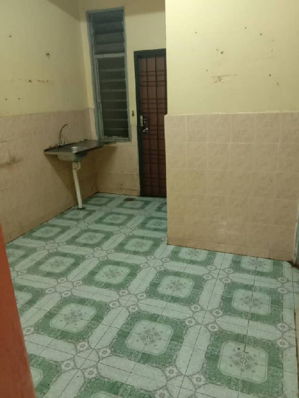 teres setingkat kos rendah desa cempaka - photo 4