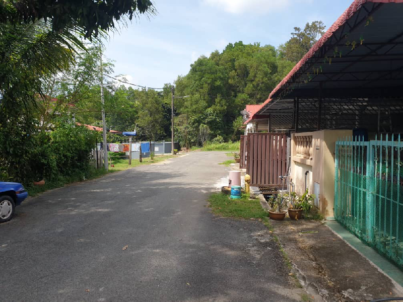 rumah teres dua tingkat kampung feri kemasik FREEHOLD - photo 9