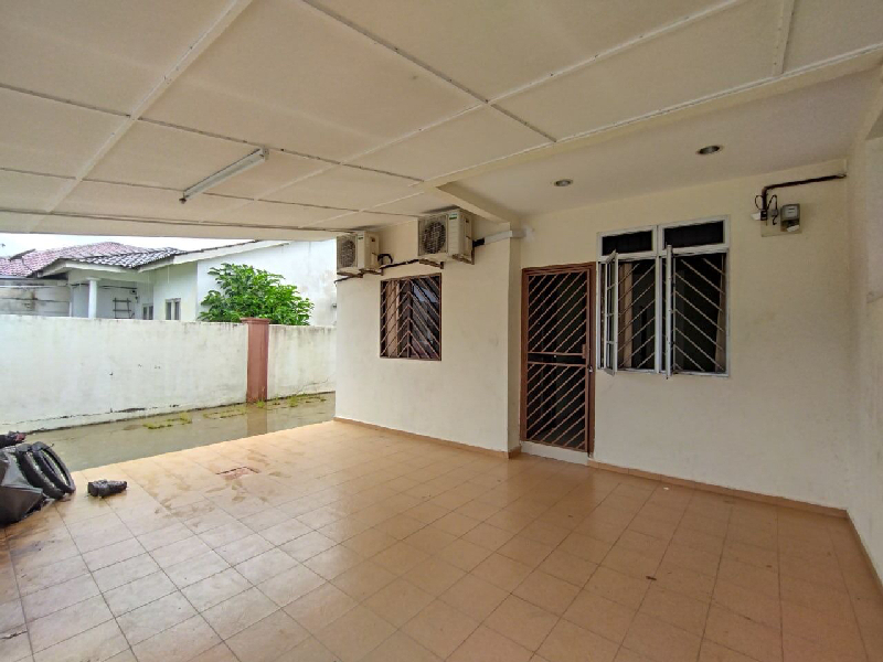 rumah semi d setingkat seri mahkota batu 12 - photo 10