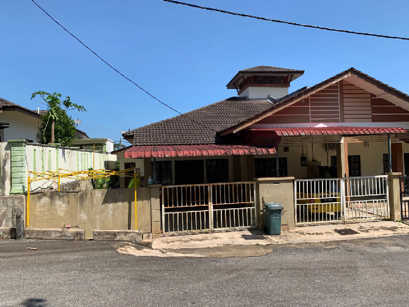 rumah semi d setingkat taman carnation  - photo 2