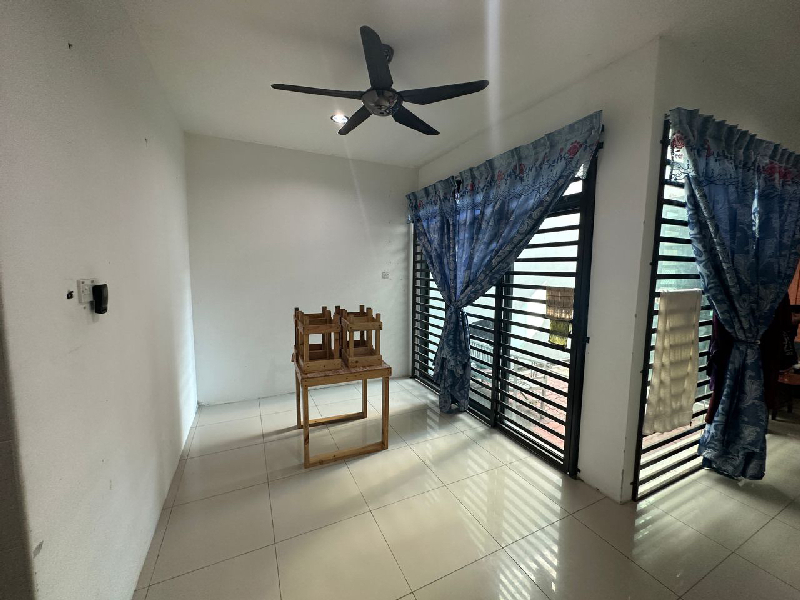Rumah teres dua tingkat alor akar - photo 12